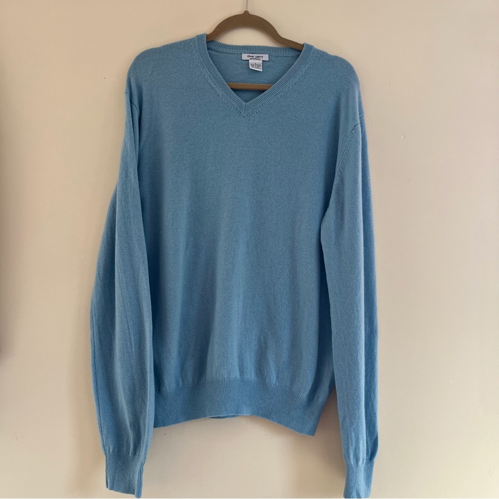 Oliver Perry v neck cashmere sweater